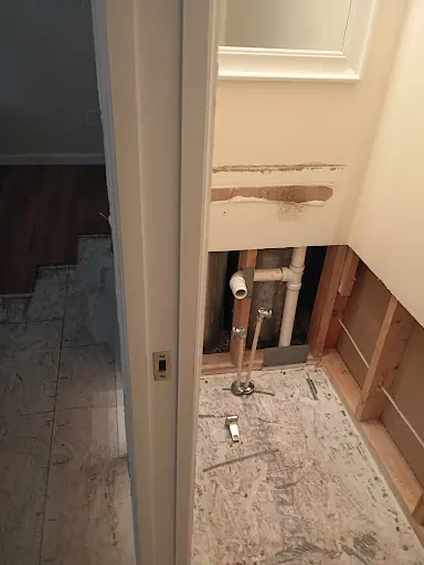 Water damage restoration crew working in Garfield, AZ